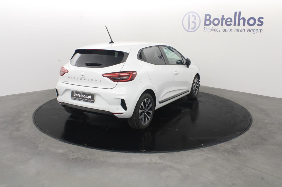 mitsubishi-colt-2024-gasolina-999cc