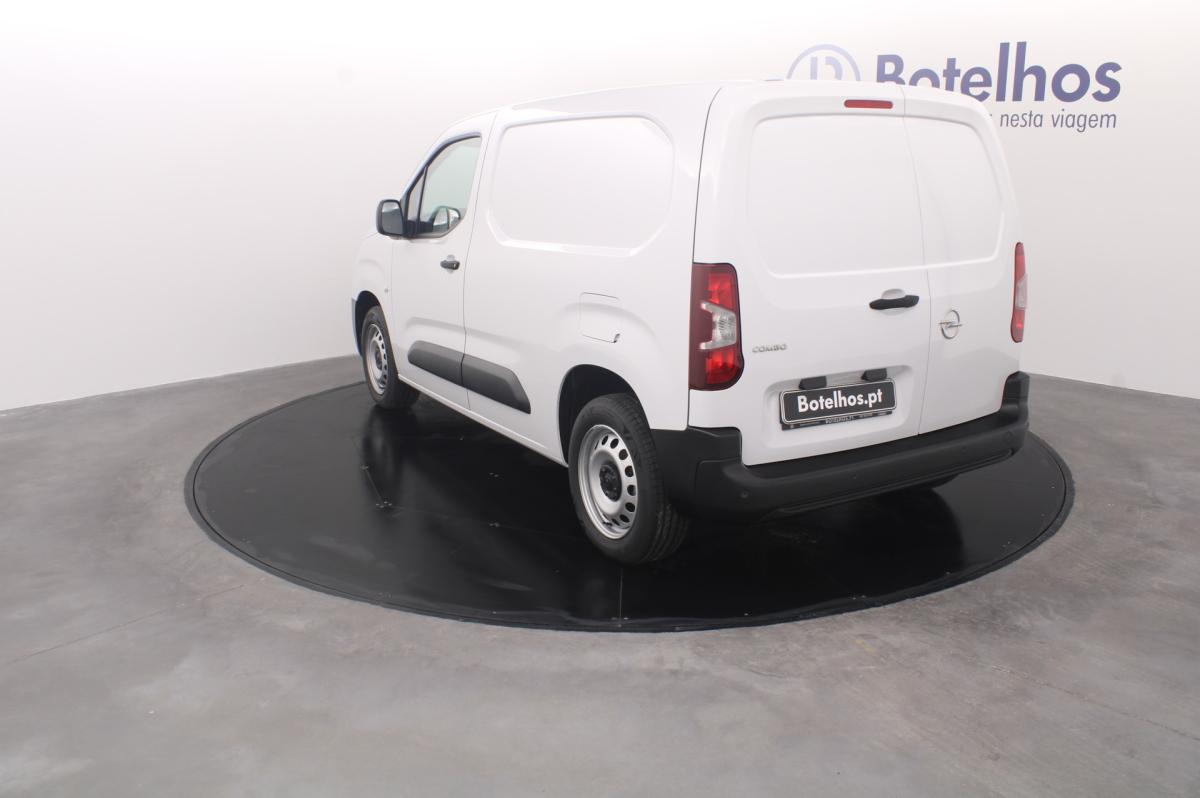 opel-combo-2024-diesel-1499cc