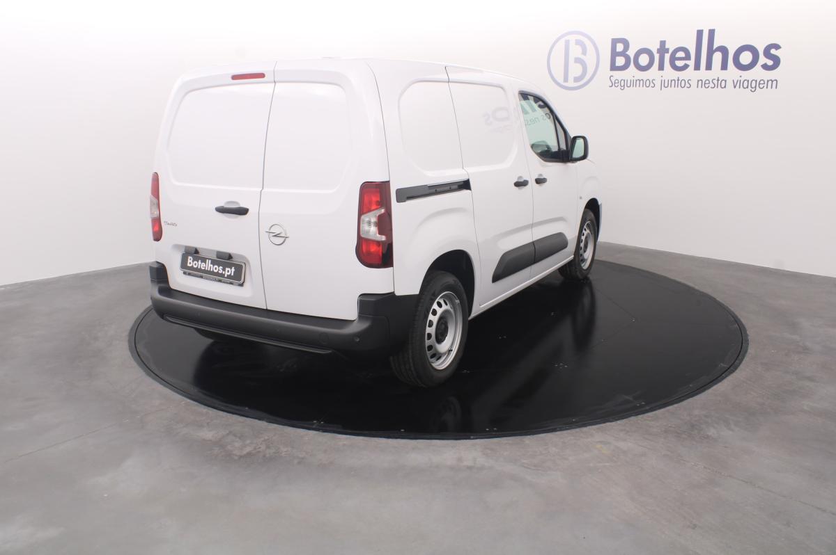 opel-combo-2024-diesel-1499cc