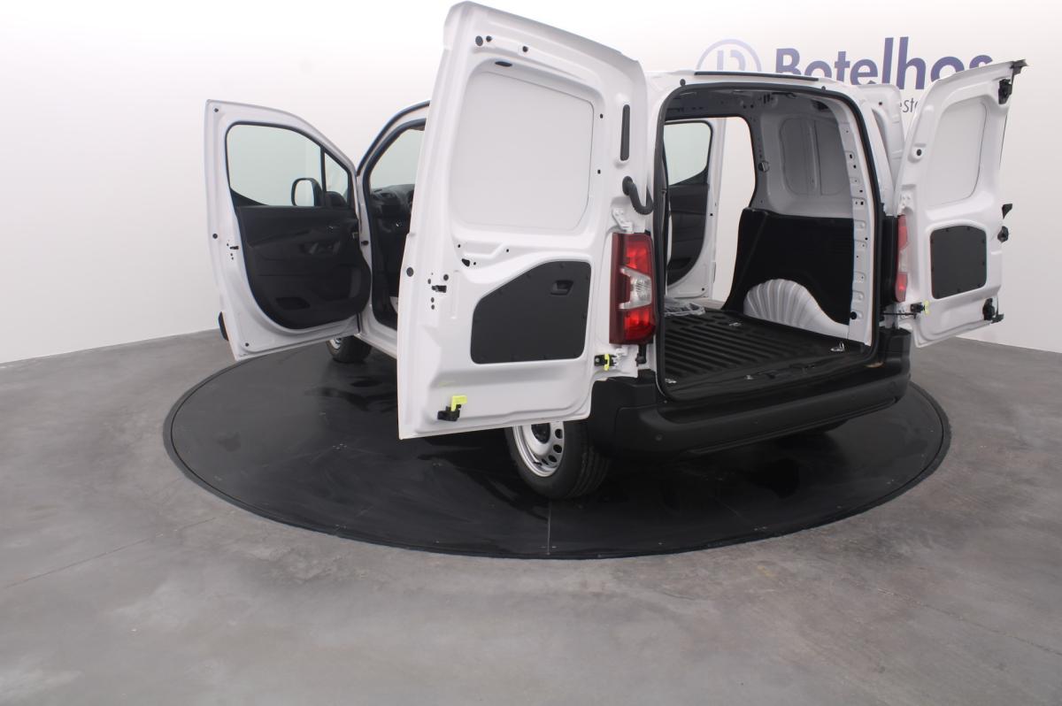 opel-combo-2024-diesel-1499cc