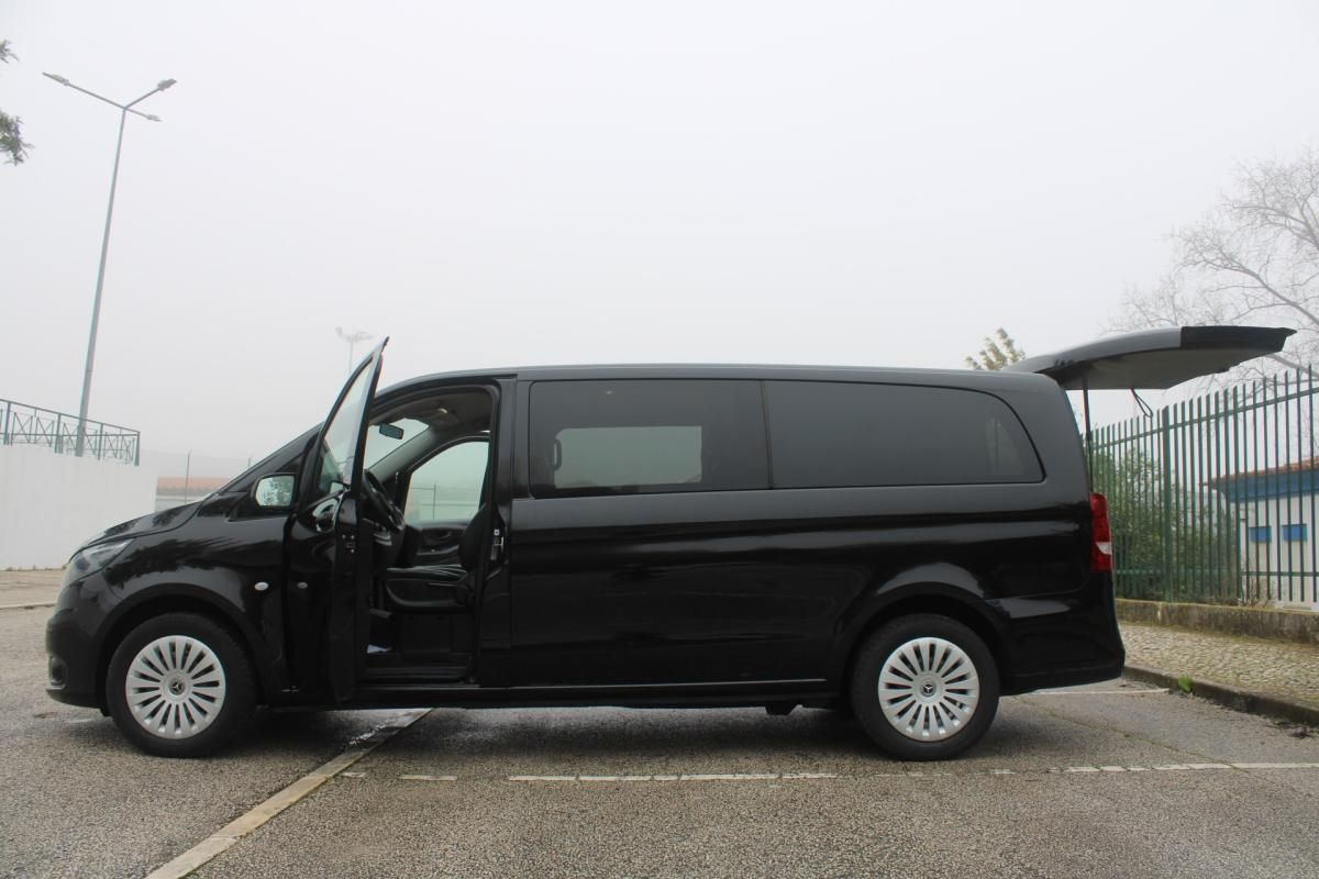 mercedes-benz-vito-2023-diesel-1950cc