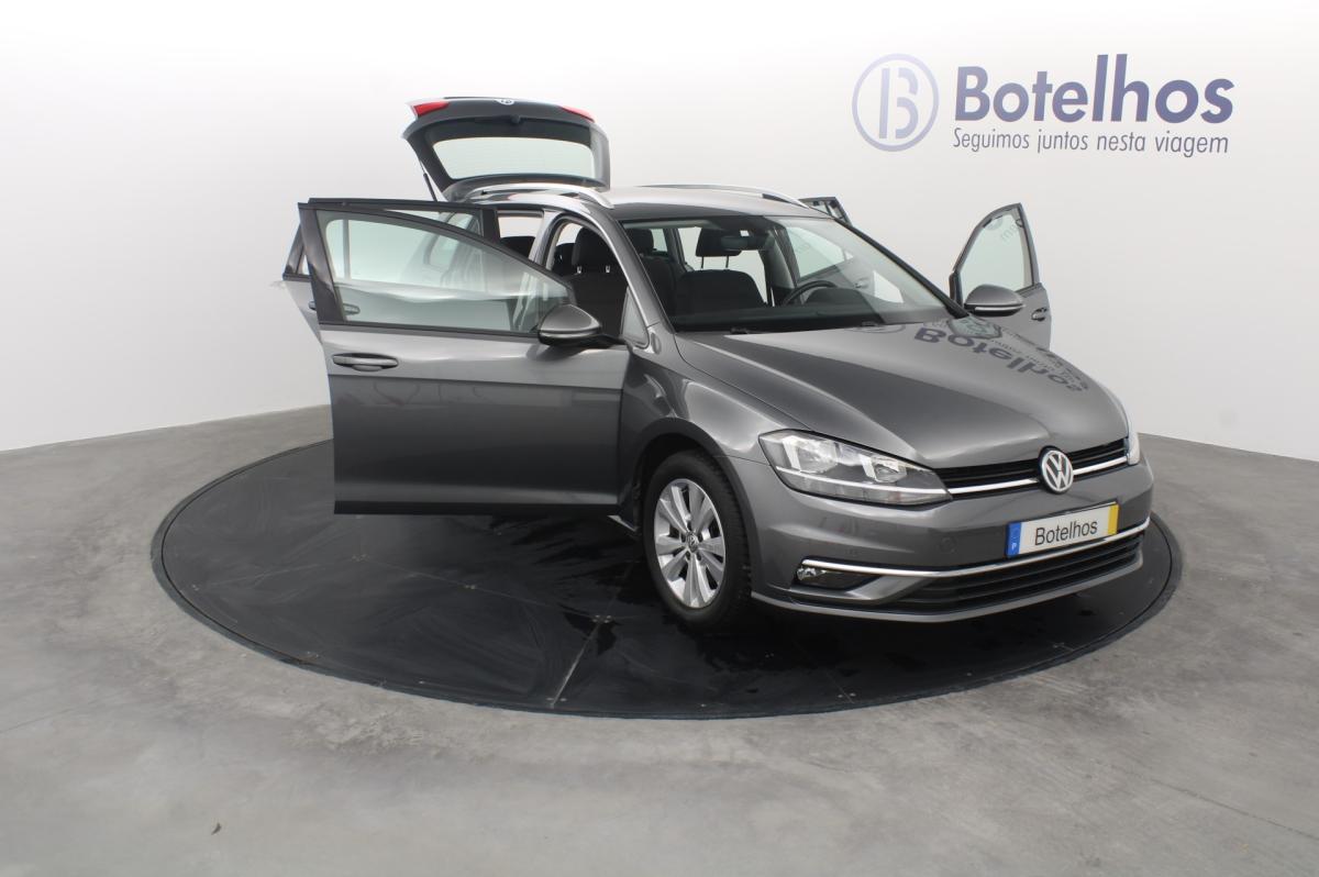 volkswagen-golf-variant-2018-diesel-1598cc