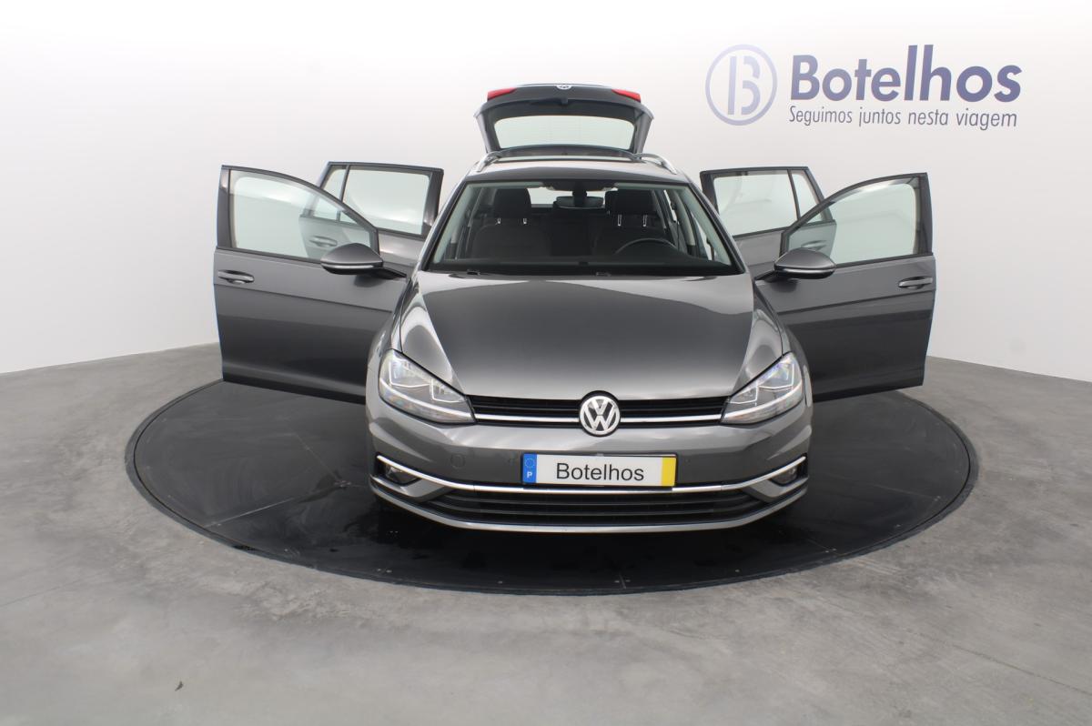 volkswagen-golf-variant-2018-diesel-1598cc