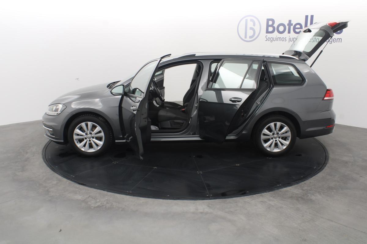 volkswagen-golf-variant-2018-diesel-1598cc