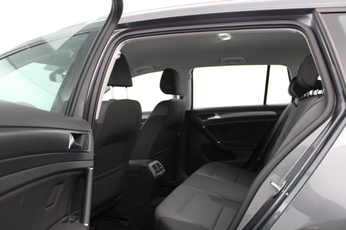 volkswagen-golf-variant-2018-diesel-1598cc