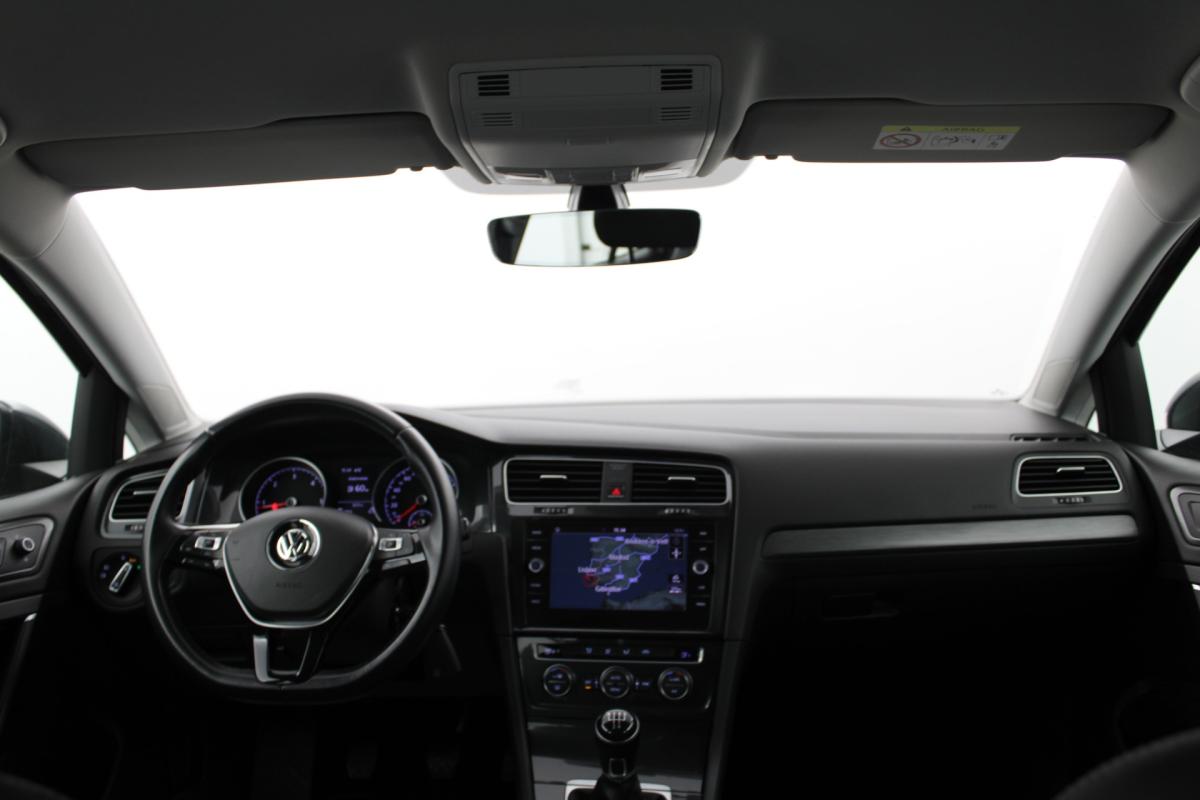 volkswagen-golf-variant-2018-diesel-1598cc
