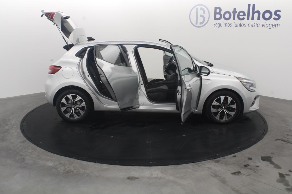 renault-clio-2023-diesel-1461cc