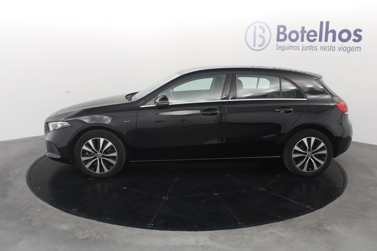 mercedes-benz-classe-a-2022-hibrido-a-gasolina-1332cc