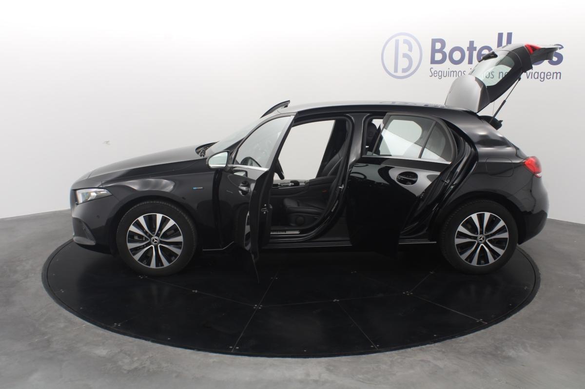 mercedes-benz-classe-a-2022-hibrido-a-gasolina-1332cc