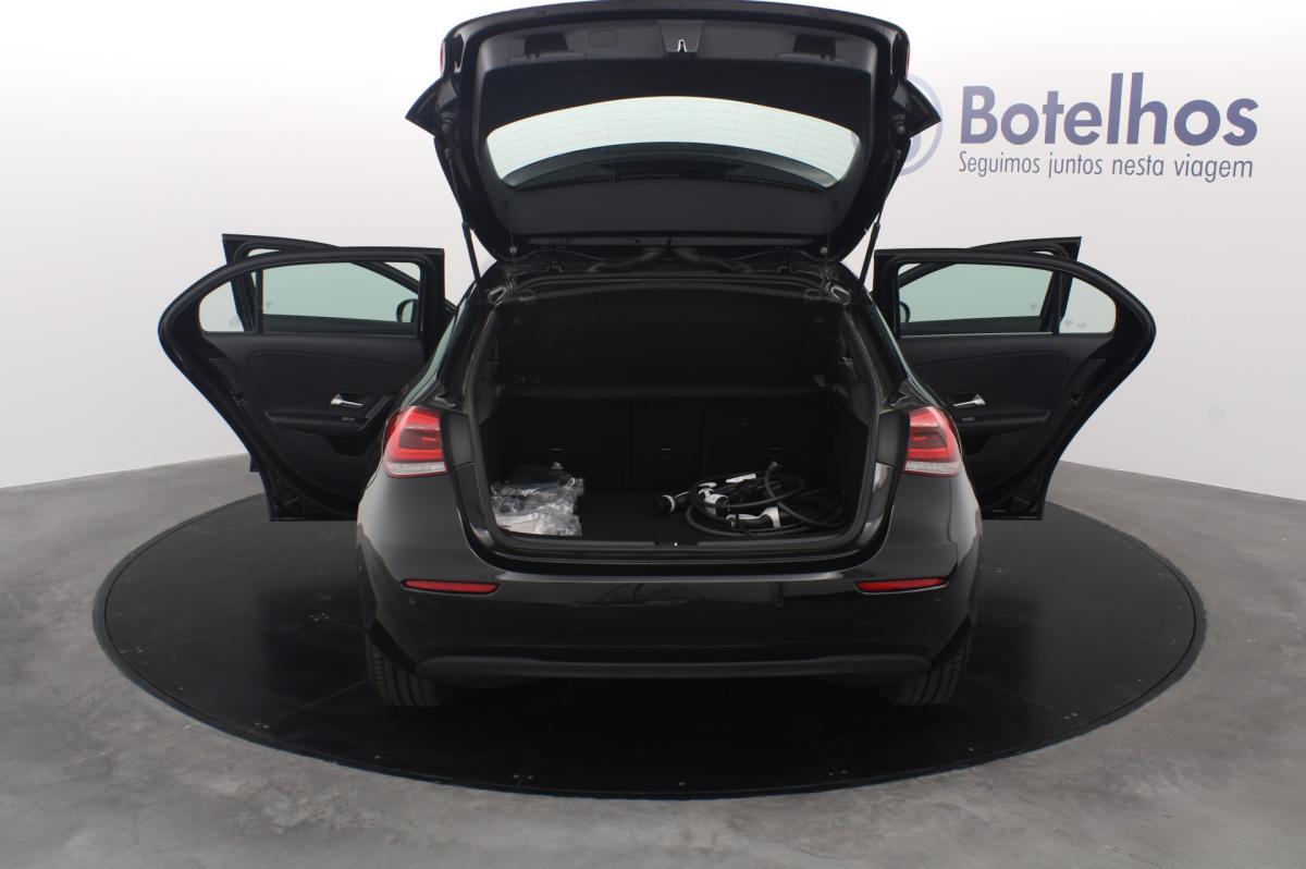 mercedes-benz-classe-a-2022-hibrido-a-gasolina-1332cc