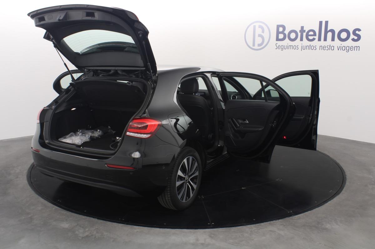 mercedes-benz-classe-a-2022-hibrido-a-gasolina-1332cc