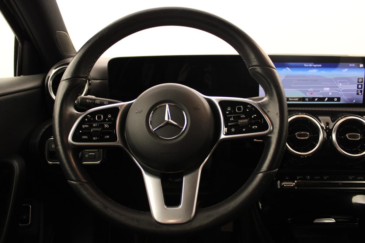 mercedes-benz-classe-a-2022-hibrido-a-gasolina-1332cc