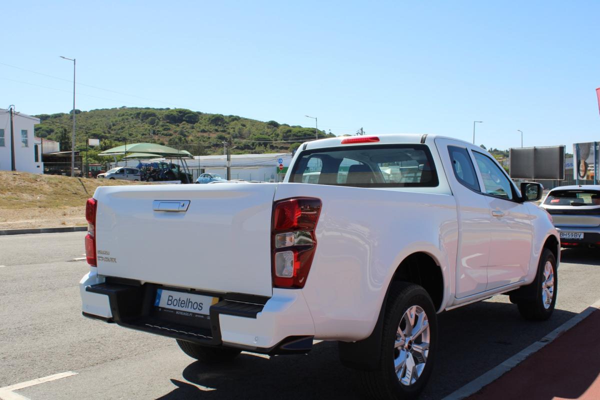 isuzu-d-max-2025-diesel-1898cc