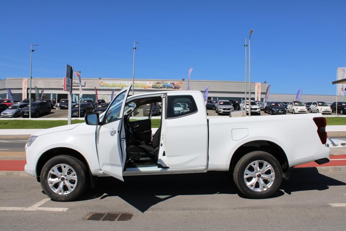 isuzu-d-max-2025-diesel-1898cc