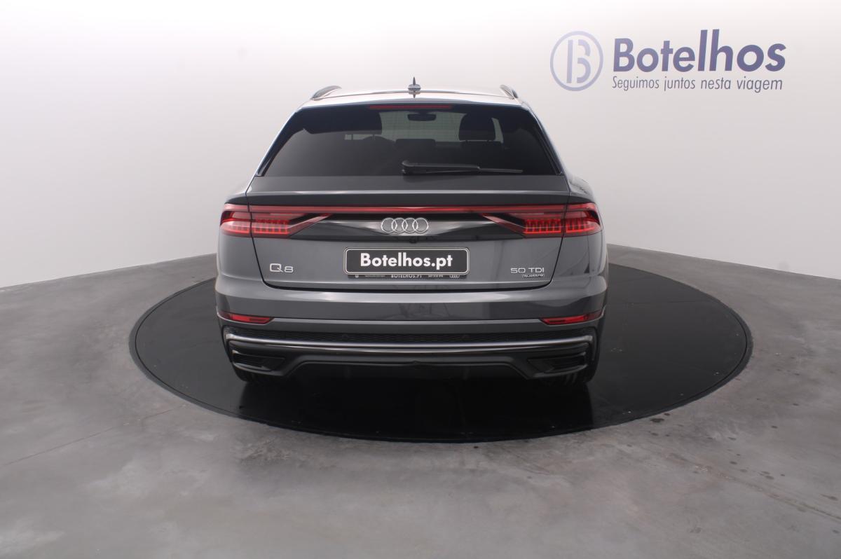 audi-q8-2022-diesel-2967cc