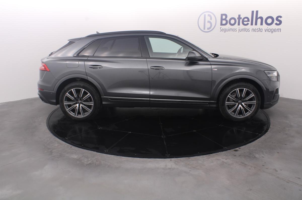 audi-q8-2022-diesel-2967cc
