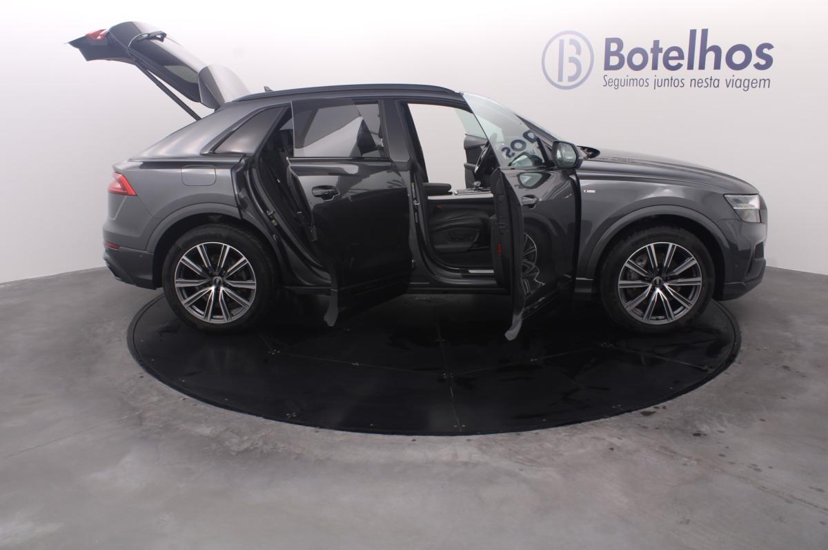 audi-q8-2022-diesel-2967cc