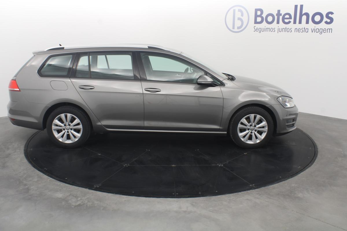 volkswagen-golf-variant-2017-diesel-1598cc