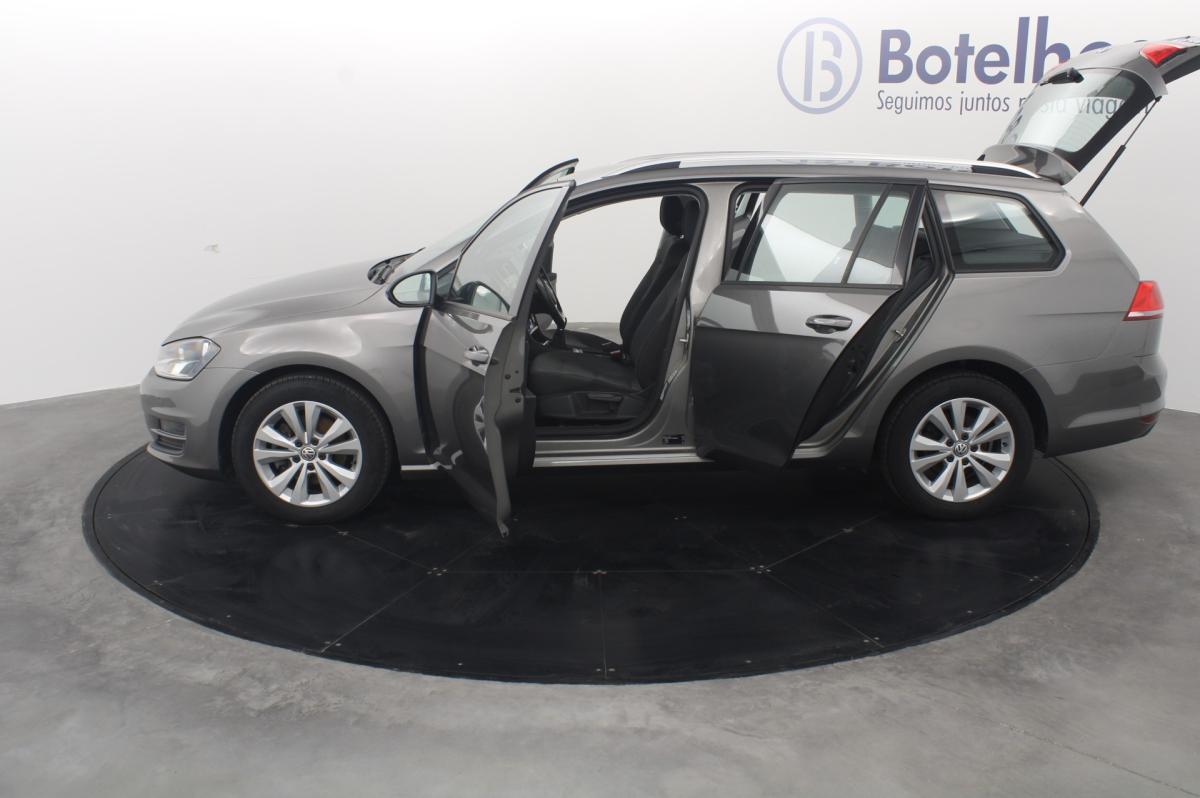 volkswagen-golf-variant-2017-diesel-1598cc