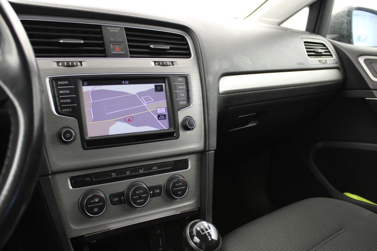 volkswagen-golf-variant-2017-diesel-1598cc