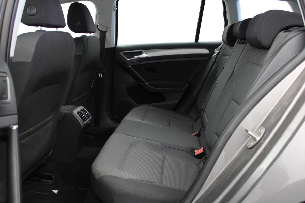 volkswagen-golf-variant-2017-diesel-1598cc