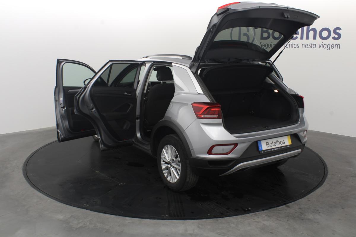 volkswagen-t-roc-2023-gasolina-999cc