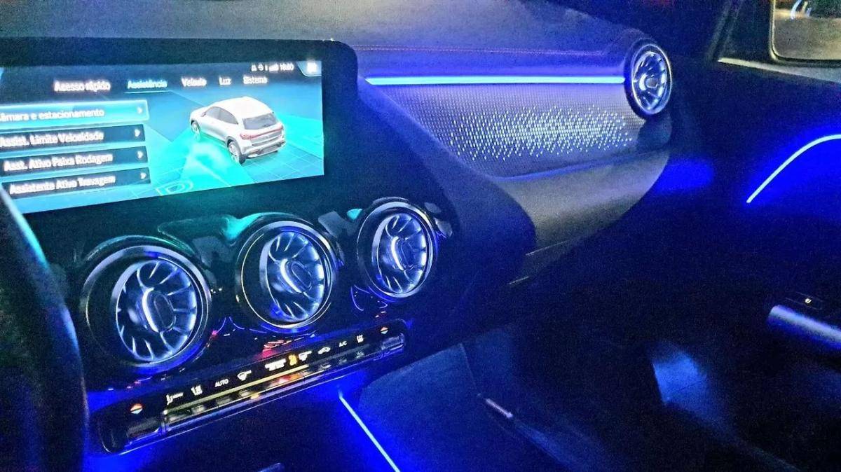 mercedes-benz-180-2023-eletrico-200cc