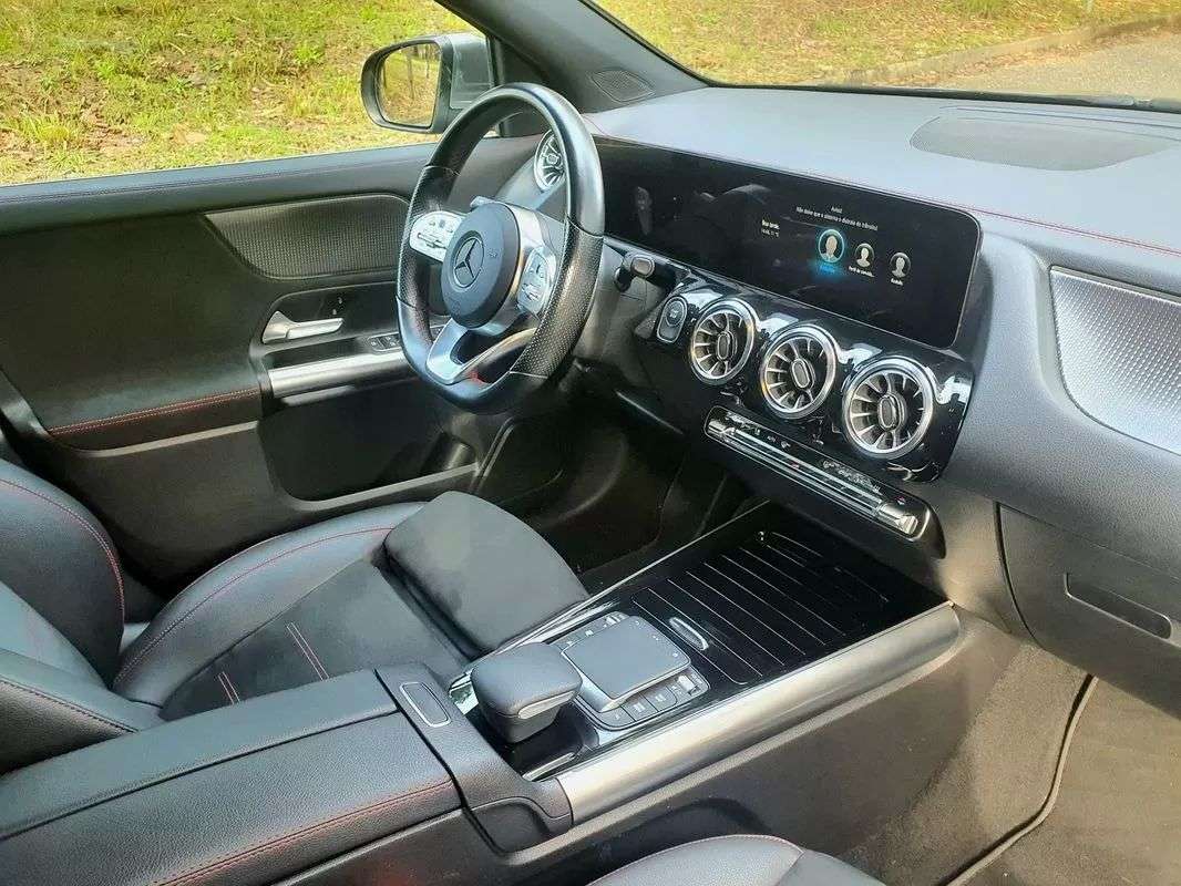 mercedes-benz-180-2023-eletrico-200cc