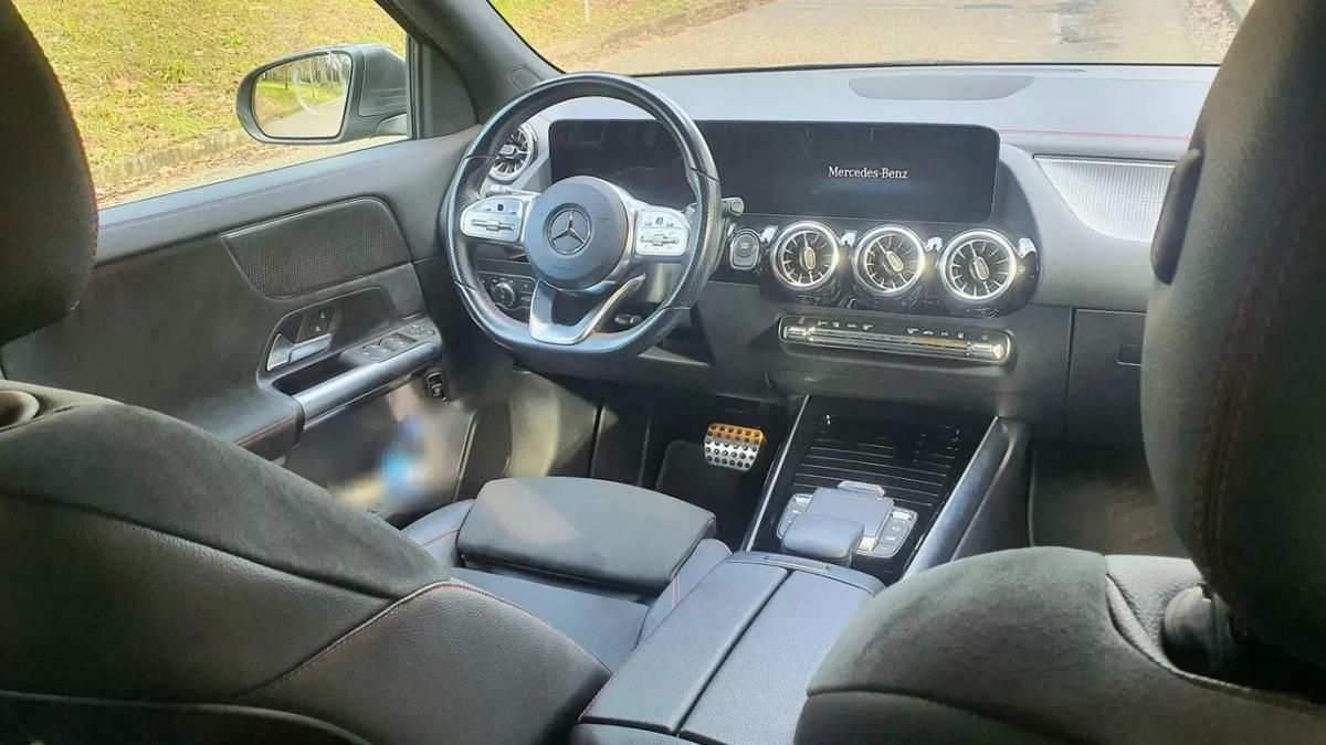 mercedes-benz-180-2023-eletrico-200cc