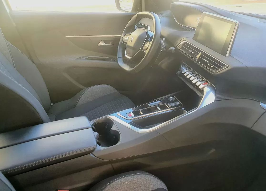 peugeot-5008-2023-diesel-1499cc