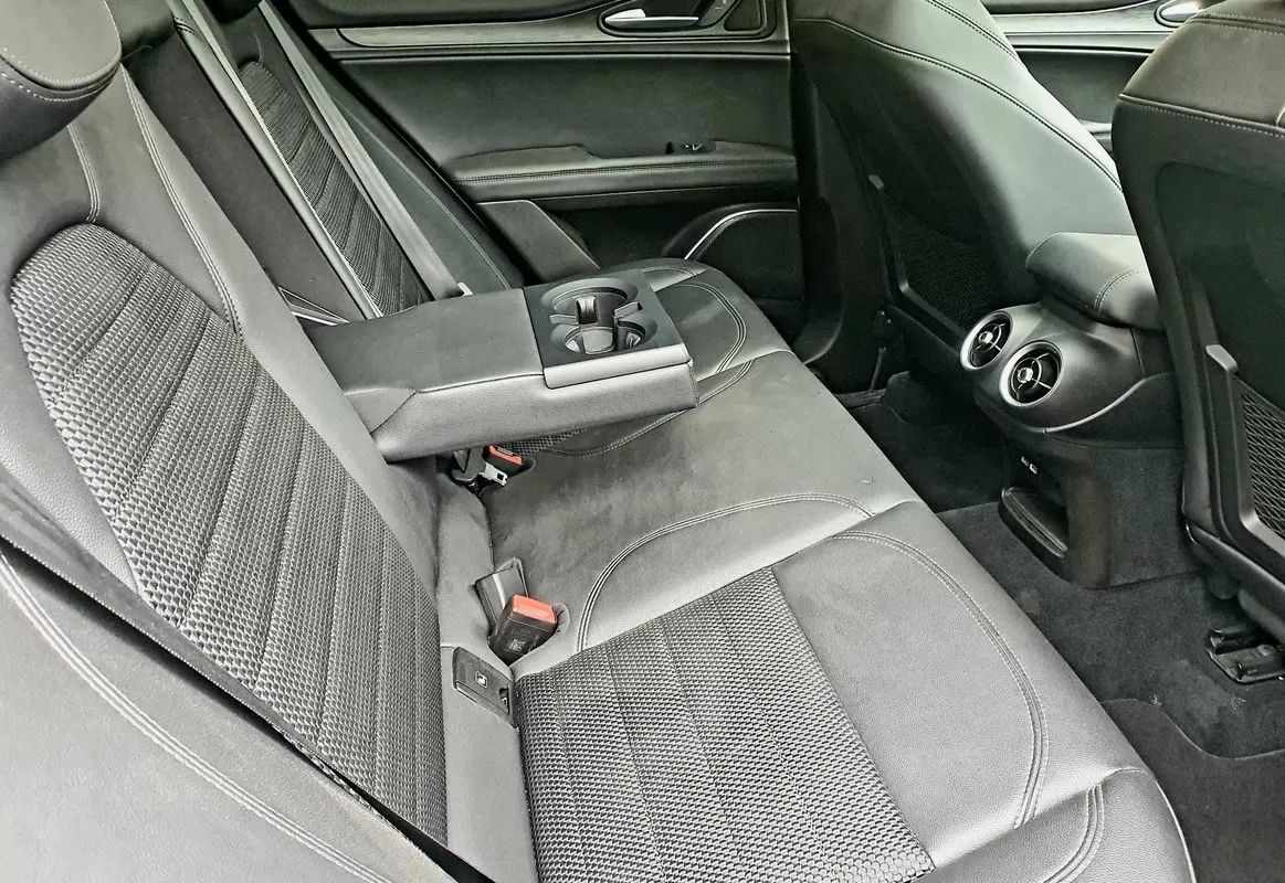 alfa-romeo-stelvio-2020-diesel-2143cc