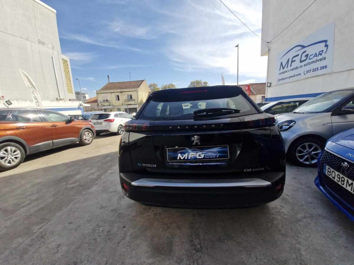 peugeot-2008-2023-hibrido-111cc