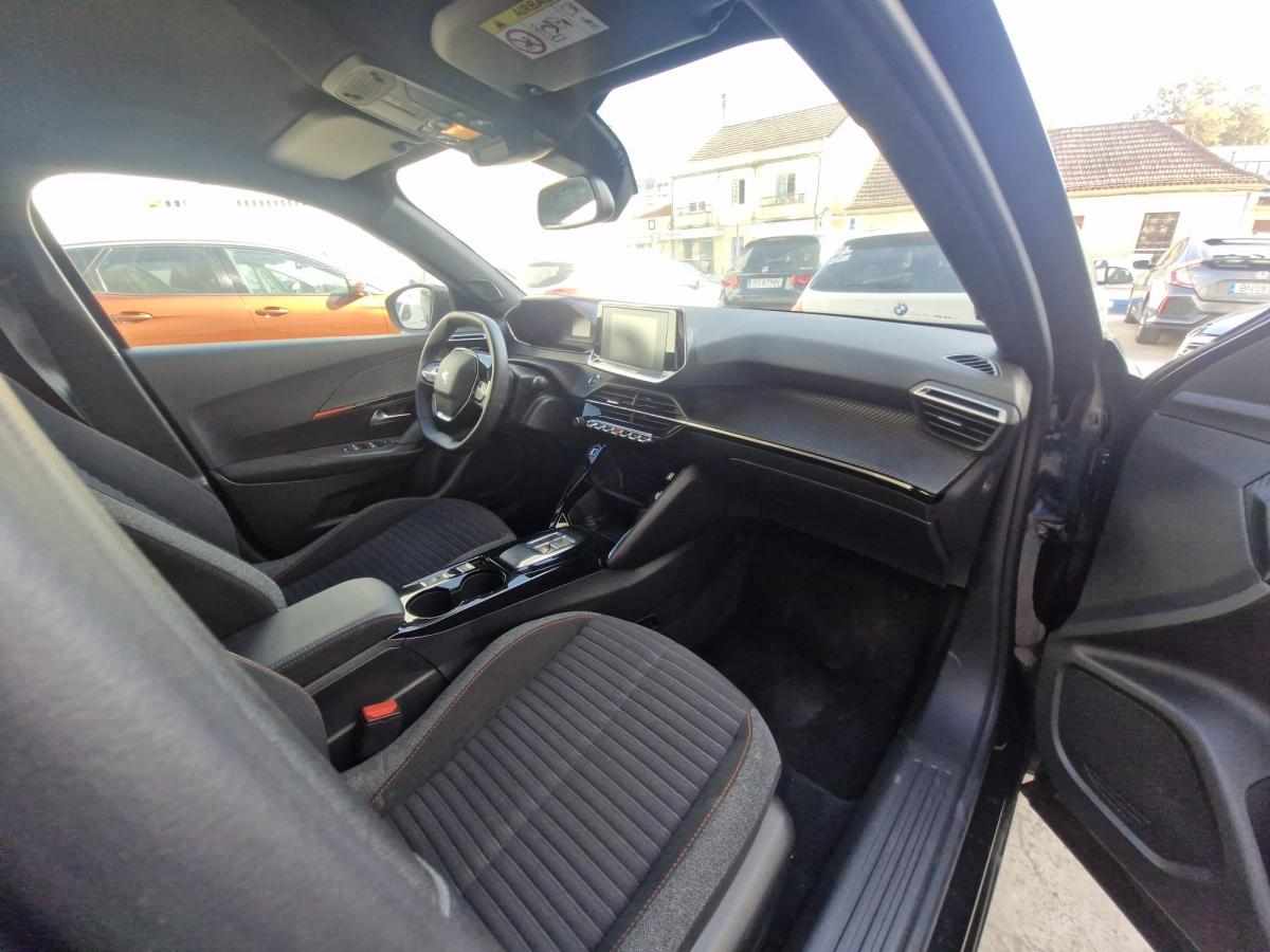 peugeot-2008-2023-hibrido-111cc