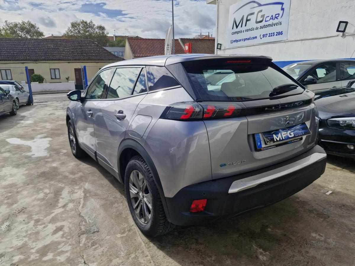 peugeot-2008-e-2008-2023-eletrico-111cc