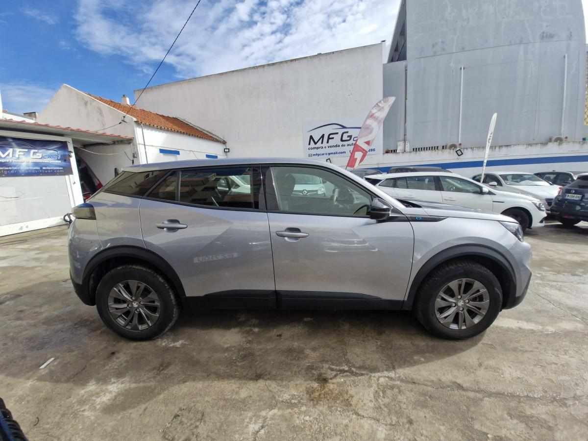 peugeot-2008-e-2008-2023-eletrico-111cc