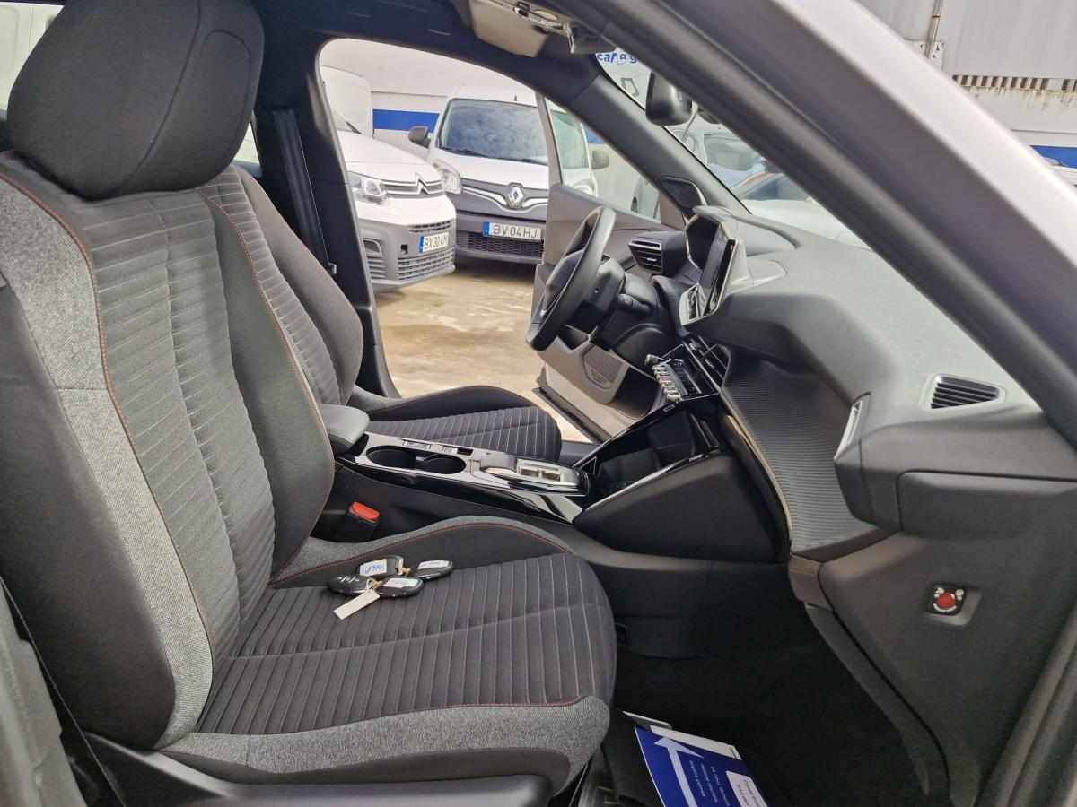 peugeot-2008-e-2008-2023-eletrico-111cc