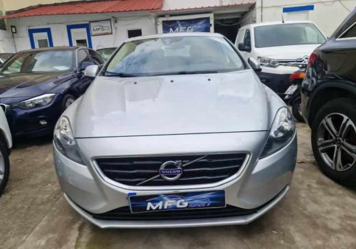 volvo-v40-d2-2015-diesel-1969cc