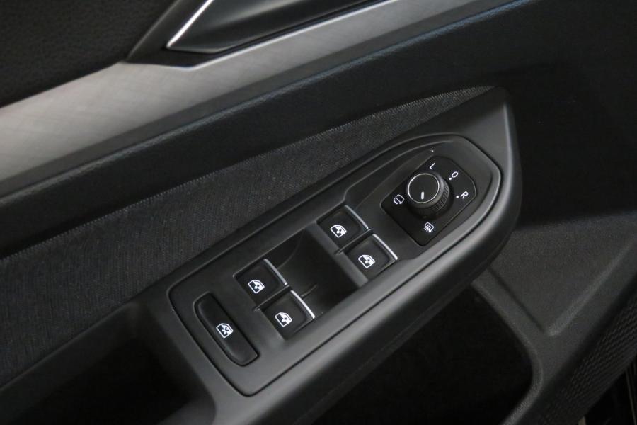 volkswagen-golf-2023-gasolina-999cc