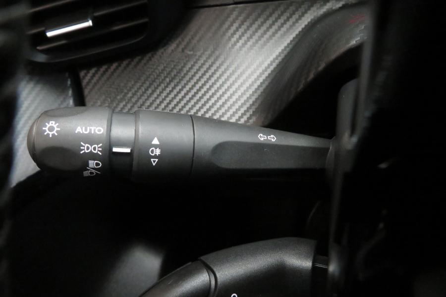 peugeot-208-2024-gasolina-1199cc