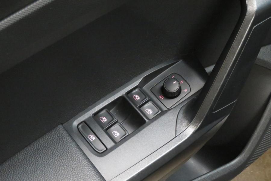 seat-ibiza-2023-gasolina-999cc