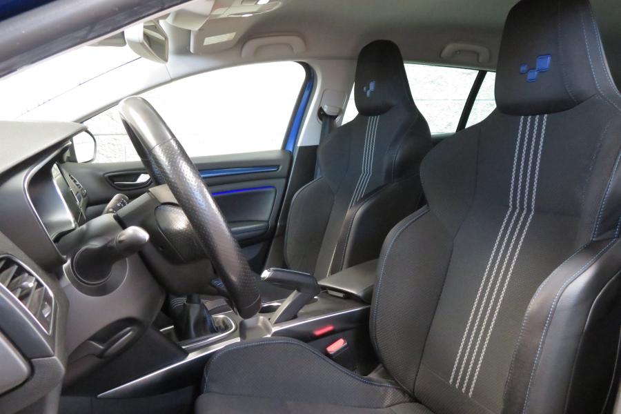 renault-megane-sport-tourer-2018-diesel-1461cc