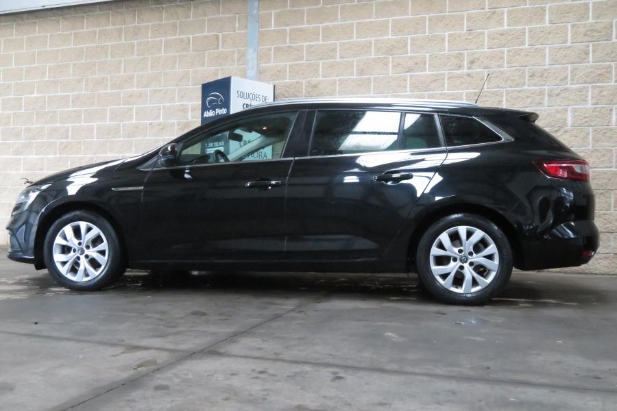 renault-megane-sport-tourer-2021-diesel-1461cc