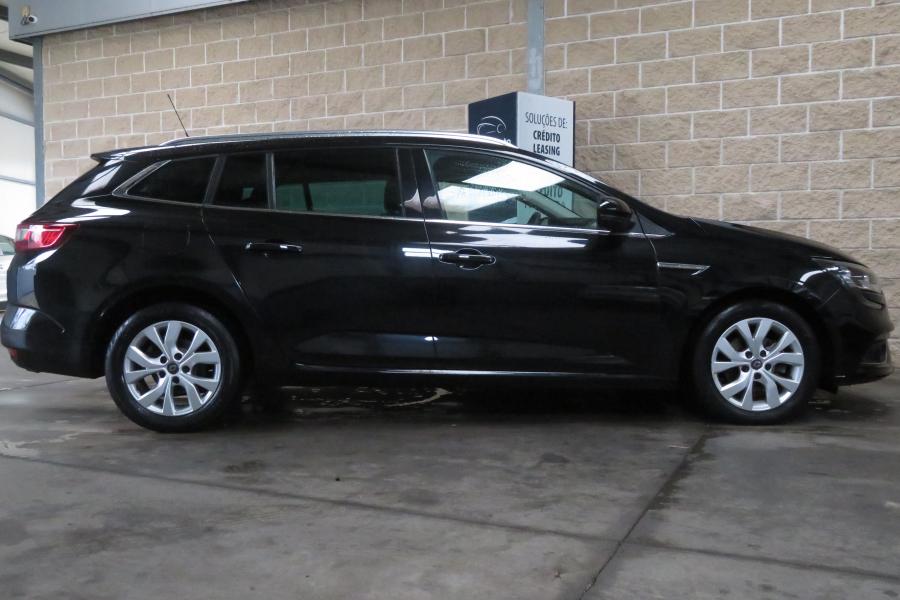 renault-megane-sport-tourer-2021-diesel-1461cc