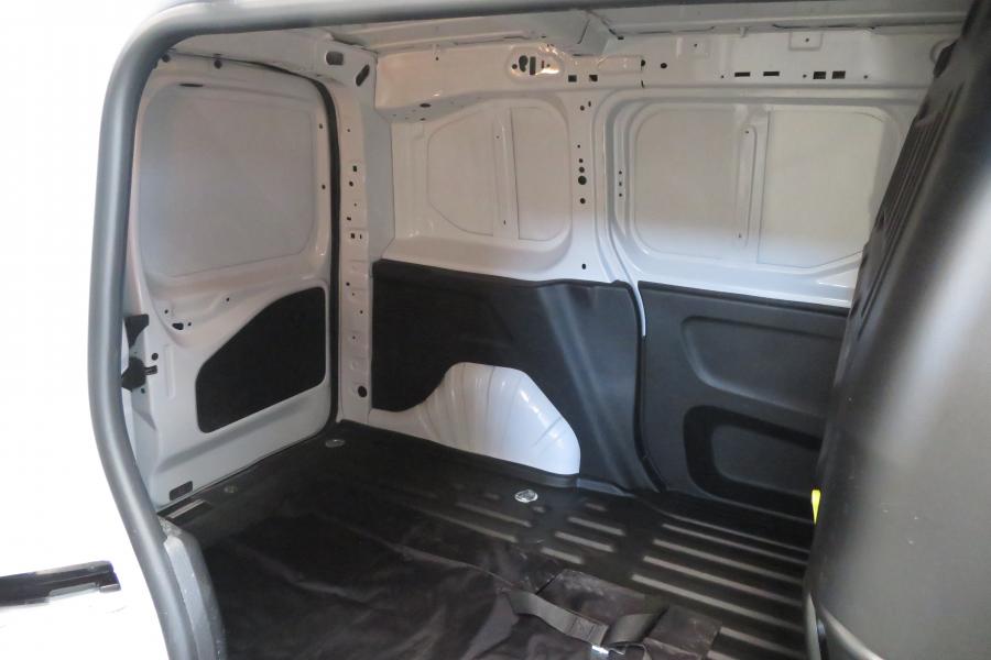 peugeot-partner-2025-diesel-1499cc