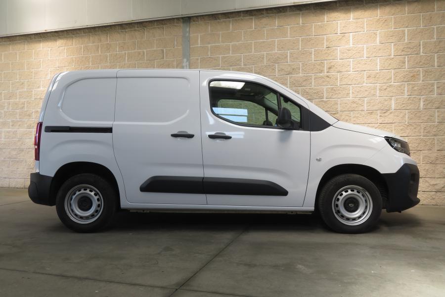 peugeot-partner-2025-diesel-1499cc