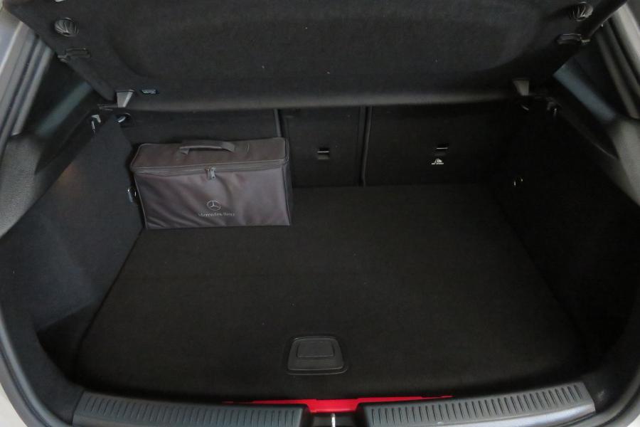 mercedes-benz-classe-a-2021-hibrido-a-gasolina-1332cc