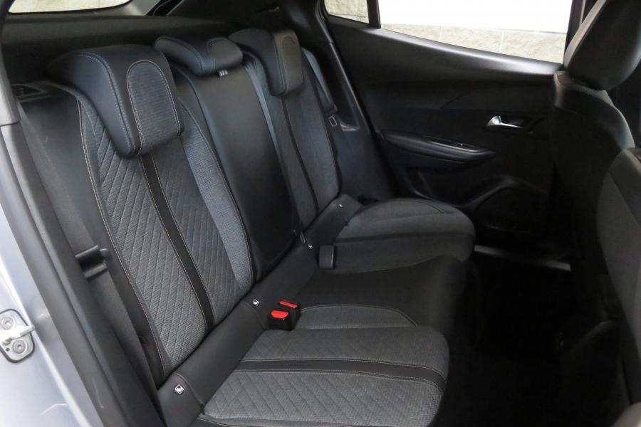 peugeot-2008-2024-gasolina-1199cc