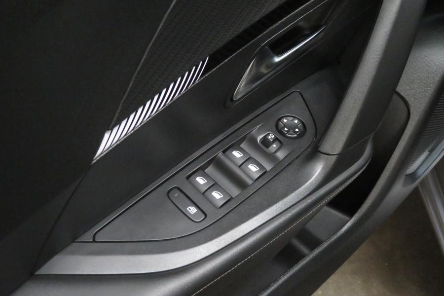 peugeot-2008-2024-gasolina-1199cc