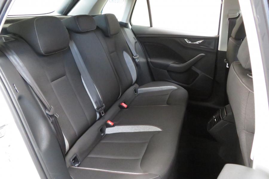 skoda-kamiq-2024-gasolina-999cc