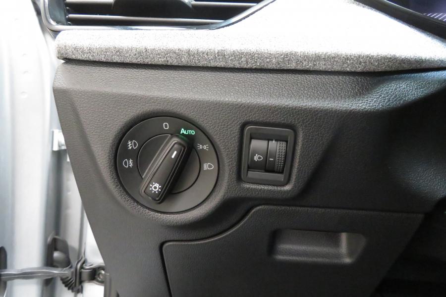 skoda-kamiq-2024-gasolina-999cc